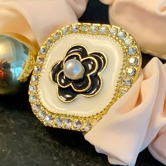 Girl’s Pink Camellia Flower Scrunchie with Charms Hair Tie Hair Band Ponytail - Picture 5 of 11